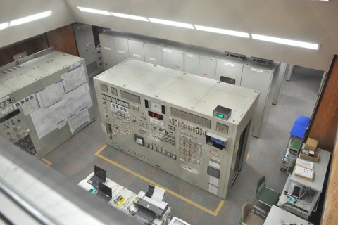 発電所・制御室