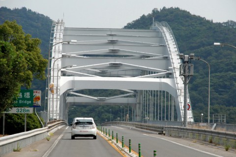 日本一長いアーチ橋「大三島橋」だが、しまなみ海道では最短
