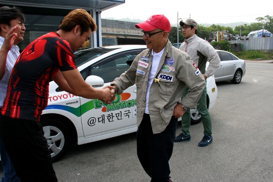 エコミッション＠韓国の通訳キムさんが経営する中古車ディーラー店舗に立ち寄った