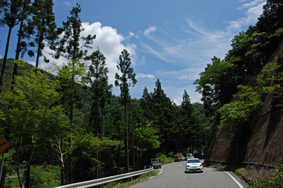 ガズームラ宮川村は晴れ！青空と森の緑のコントラストが美しい