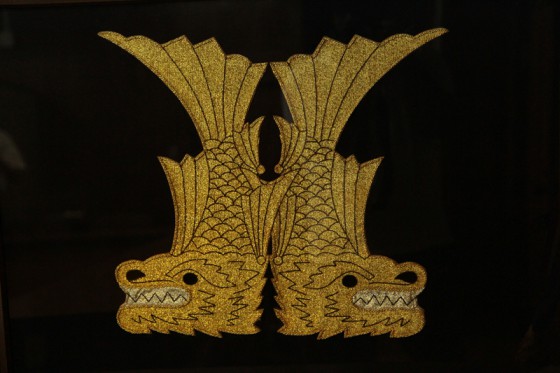 校章は「北」を象った名古屋の象徴、金の鯱（しゃちほこ）